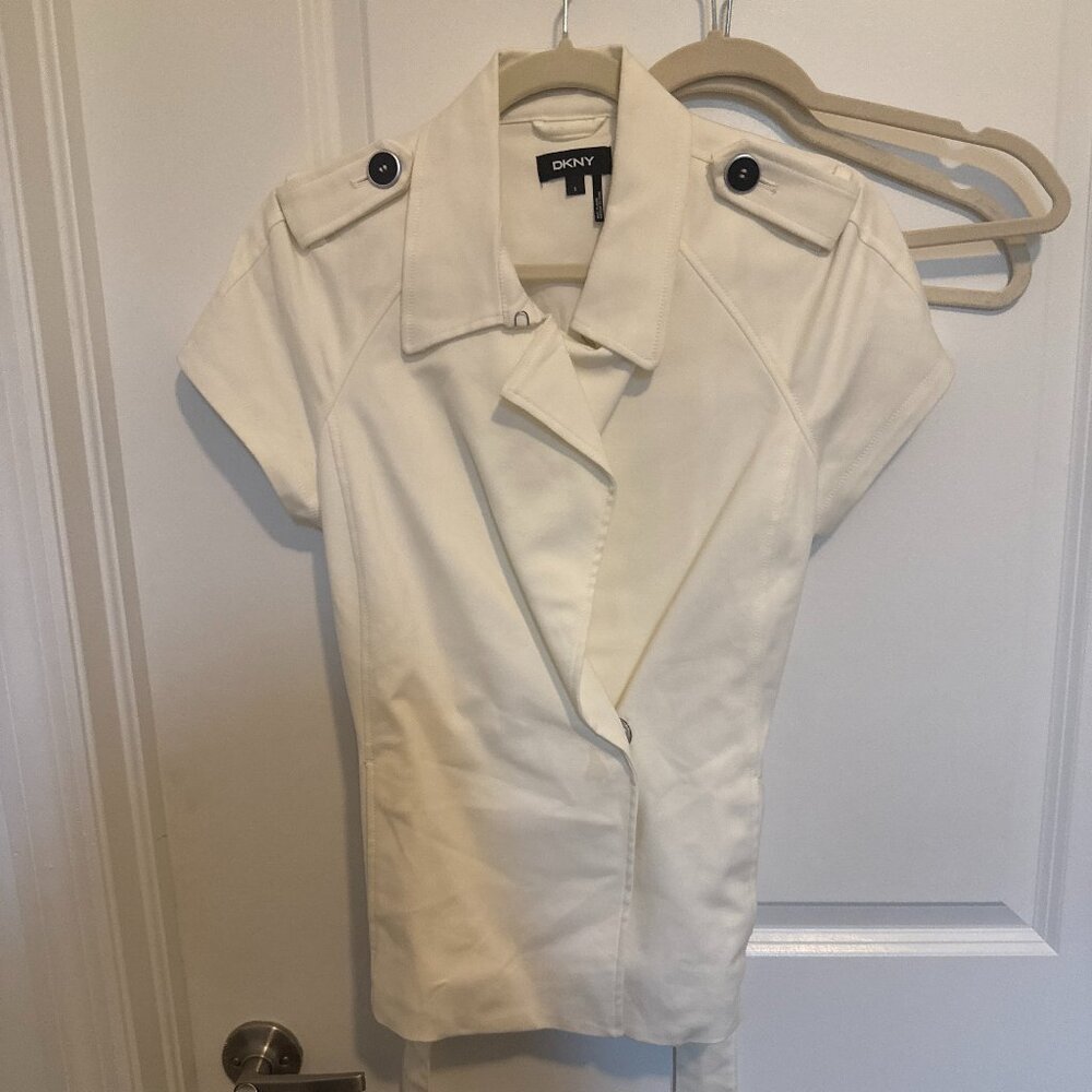 DKNY White Short Sleeve Belted Jacket, Size S